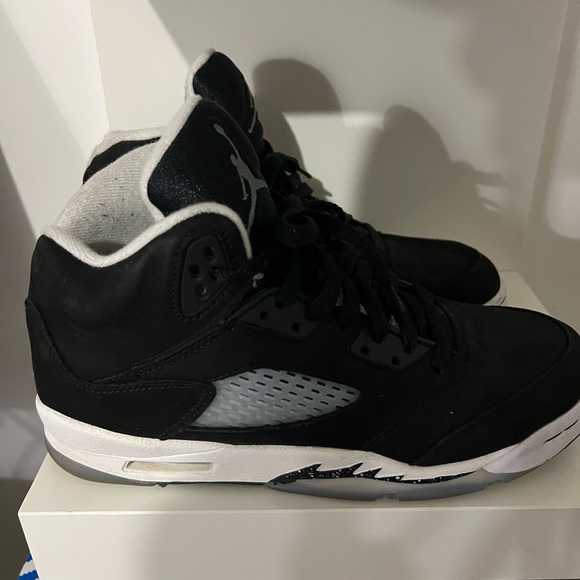 Jordan Retro 5 (Oreos) - Picture 3 of 10